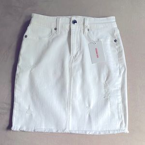 NWT Good American distressed denim skirt size 25